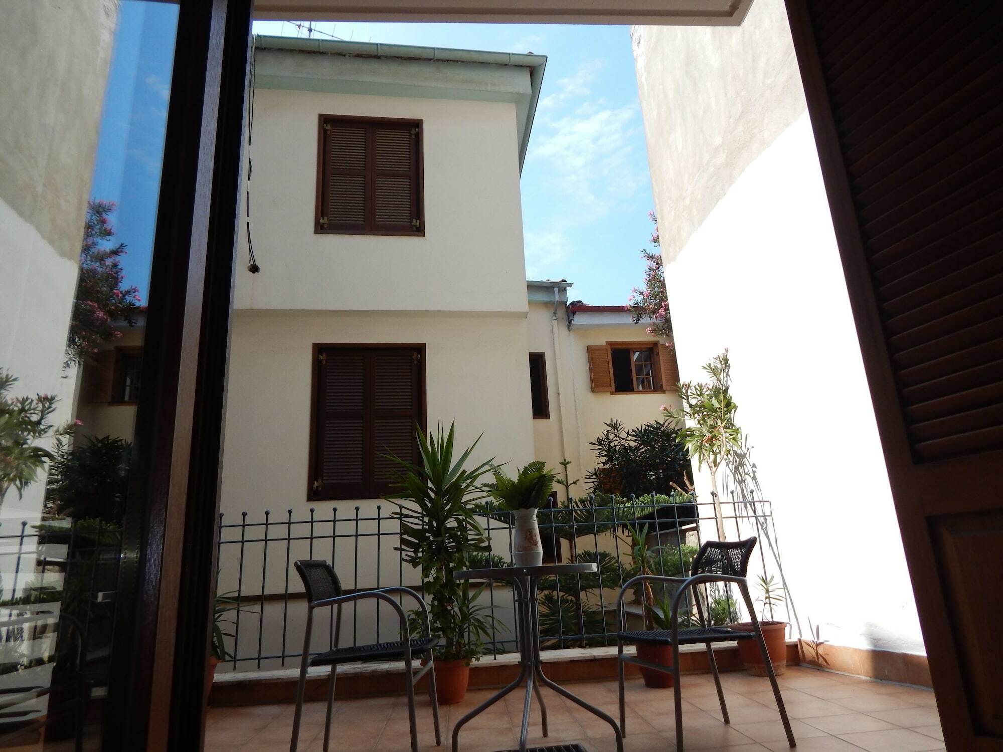 Kripis Studio Thessaloniki Buitenkant foto