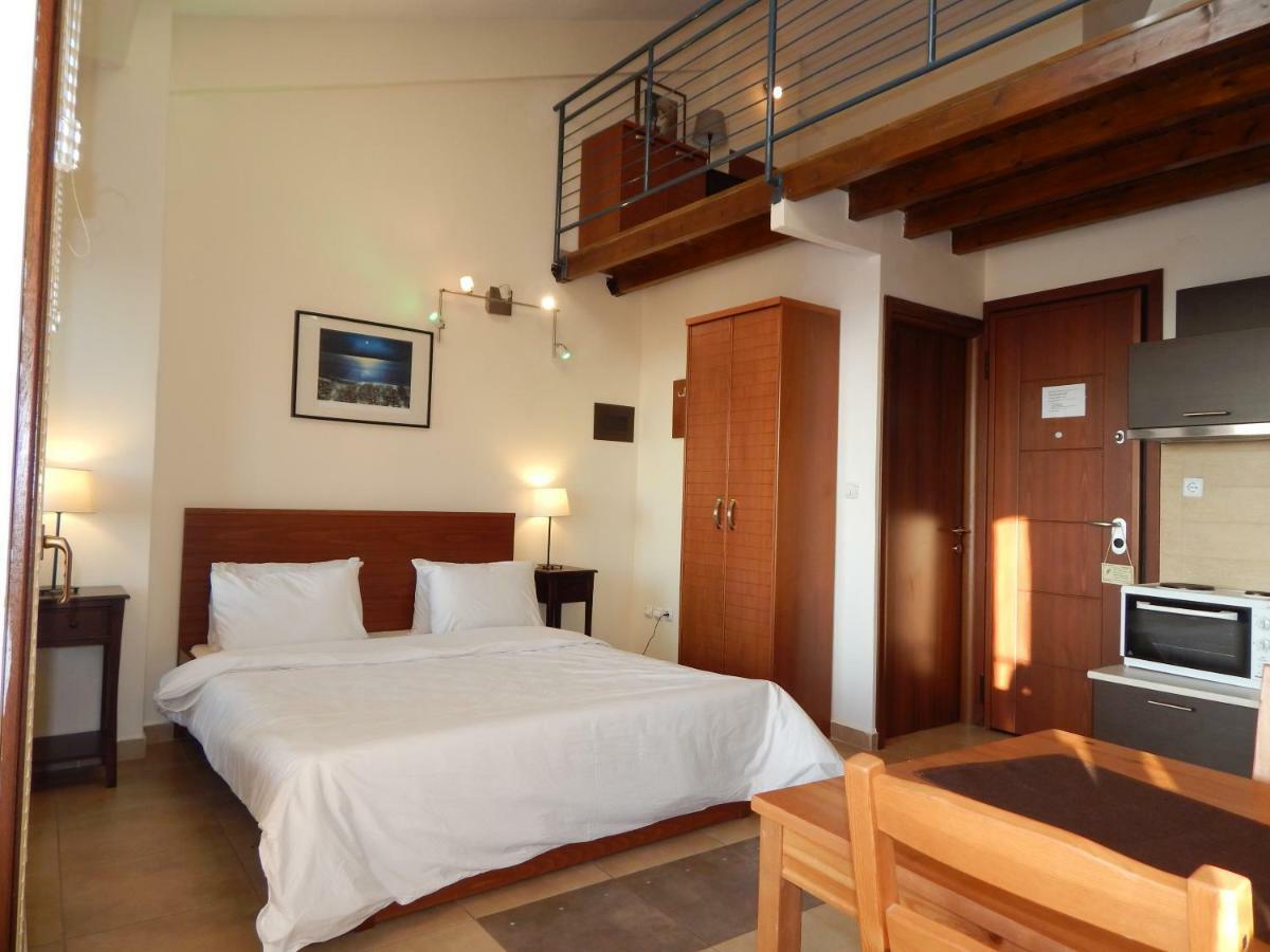 Kripis Studio Thessaloniki Buitenkant foto